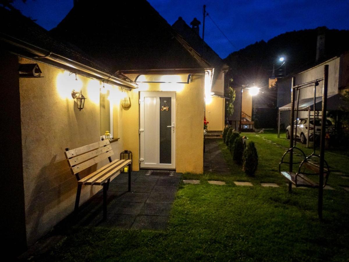 Villa Casa JOY Rîşnov Exterior foto